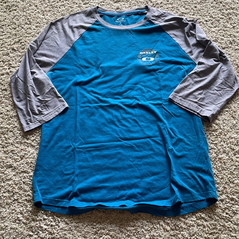 XL Oakley 3/4-Sleeve Tee Shirt